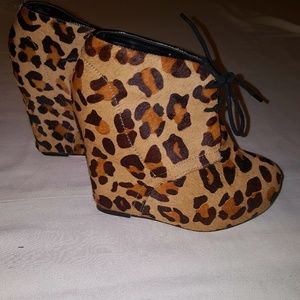 Steve Madden leopard wedges